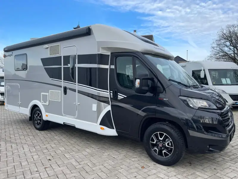 Sunlight T69L Blackline Queensbett Hubbett 24000km 2021 Euro 6